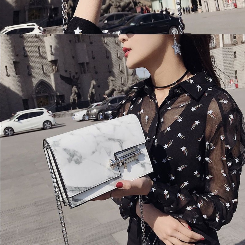 Marble hand/shoulder bag